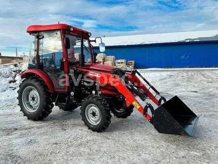 Трактор Dongfeng DF-404C G2 с кабиной с фронтальным погрузчиком