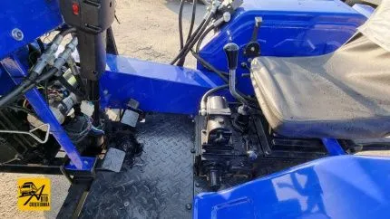 Минитрактор Русич Т-25 с фронтальным погрузчиком